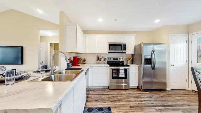 Photo 6 — 1610 E Honolulu Place, Broken Arrow, OK 74012