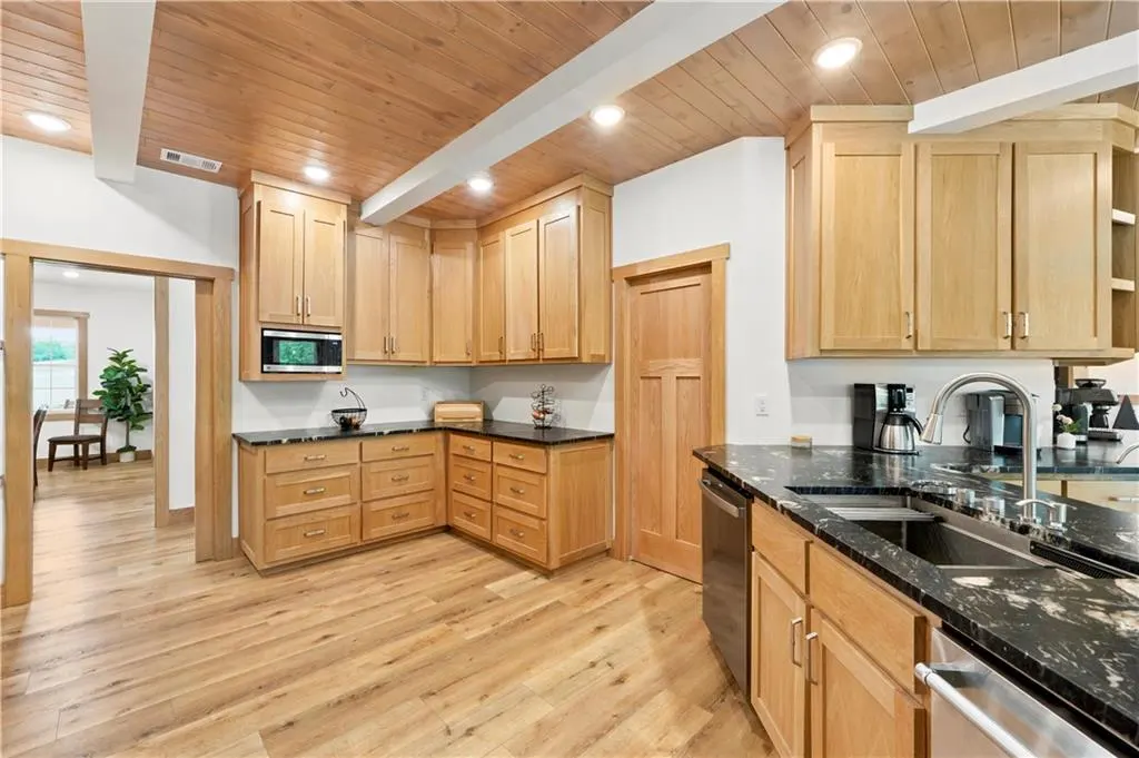 Photo 7 — 8800 Fred Austin, Decatur, AR 72722