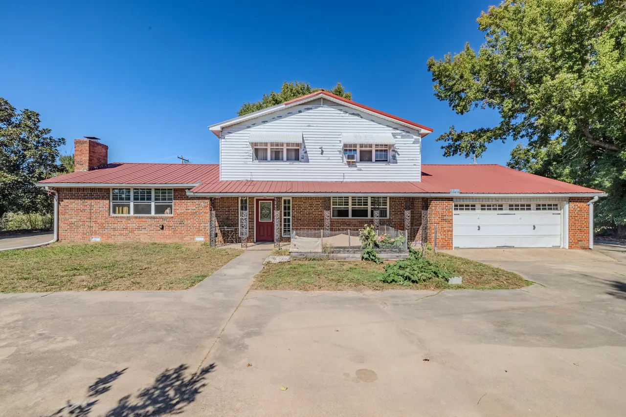 Front exterior — 11290 Hwy 56, Okemah, OK 74859