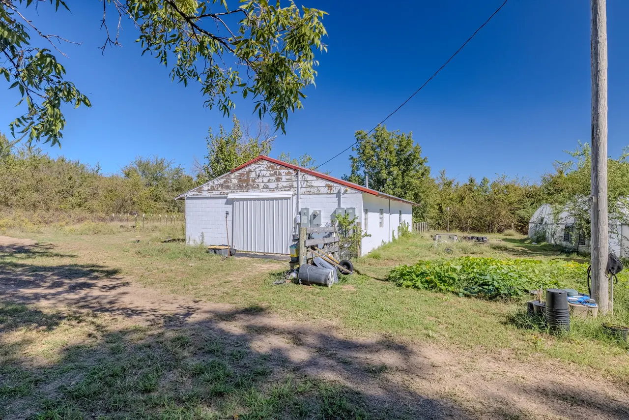 Photo 10 — 11290 Hwy 56, Okemah, OK 74859