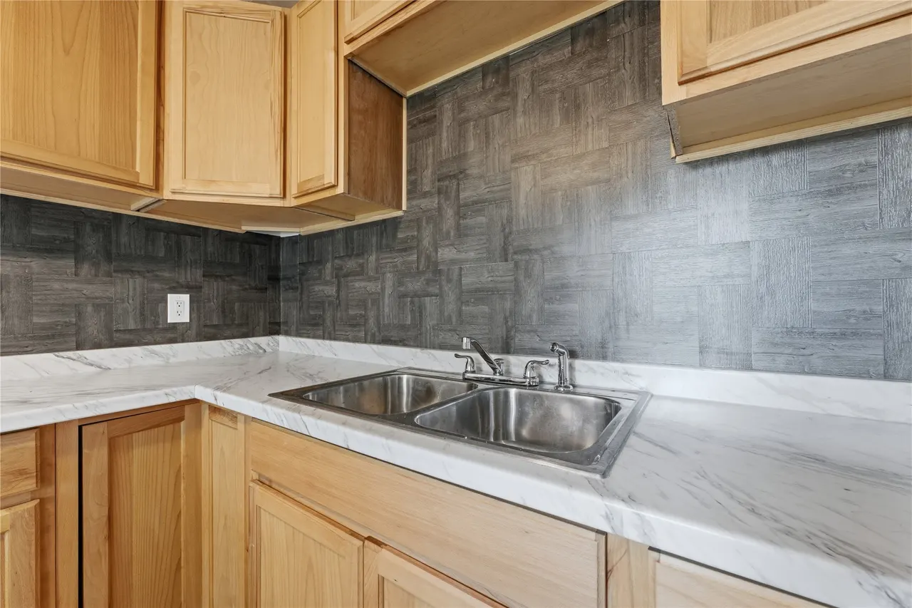 Photo 6 — 5635 W 3rd Street, Tulsa, OK 74127