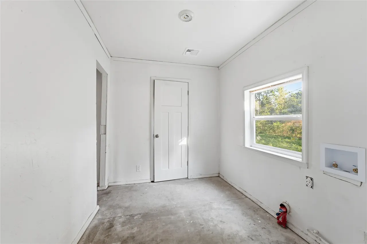 Photo 11 — 5635 W 3rd Street, Tulsa, OK 74127