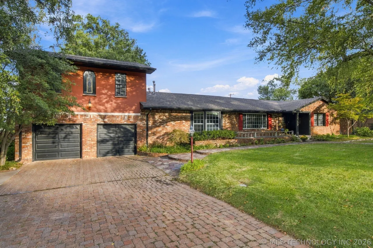 Photo 2 — 4231 S Columbia Place, Tulsa, OK 74105