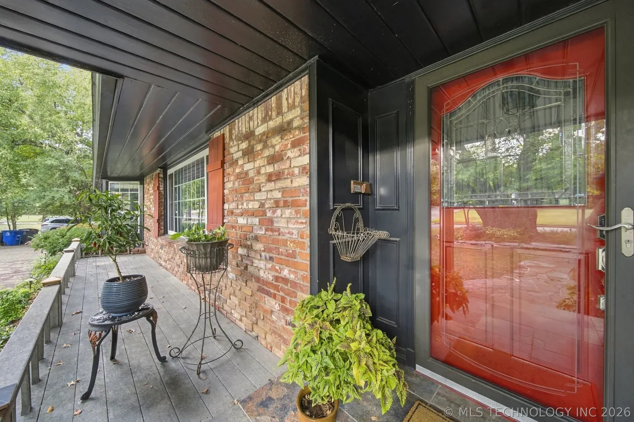 Photo 3 — 4231 S Columbia Place, Tulsa, OK 74105