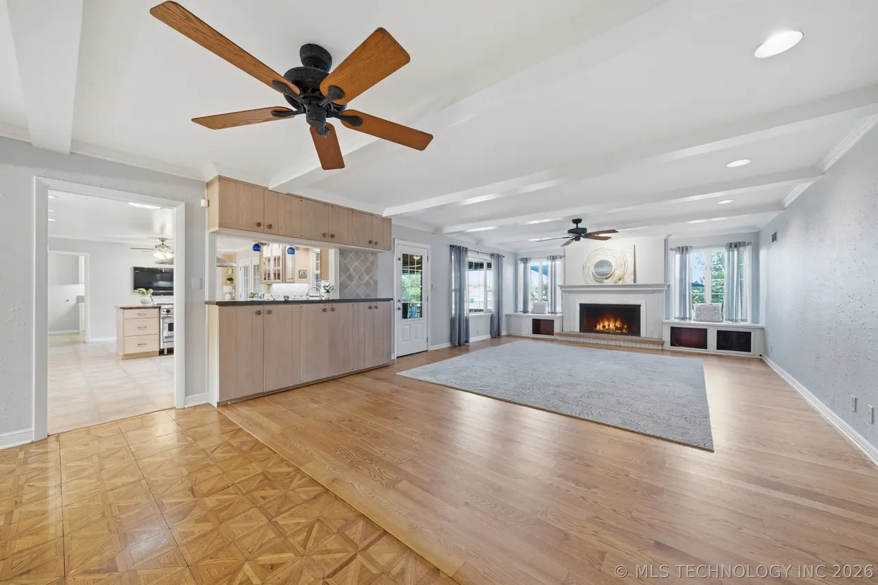Photo 6 — 4231 S Columbia Place, Tulsa, OK 74105
