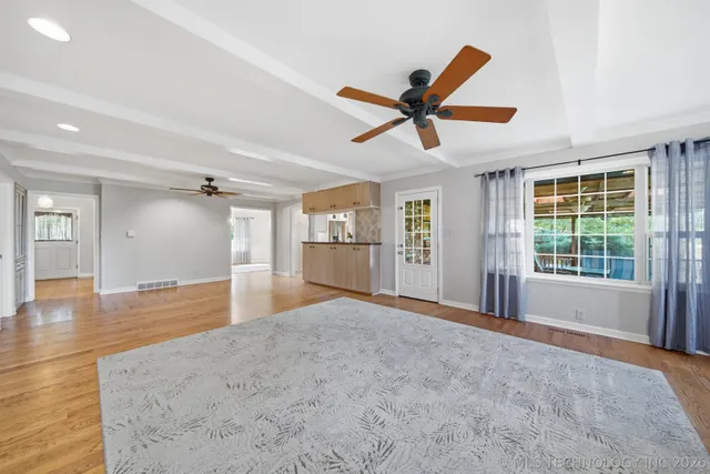 Photo 7 — 4231 S Columbia Place, Tulsa, OK 74105