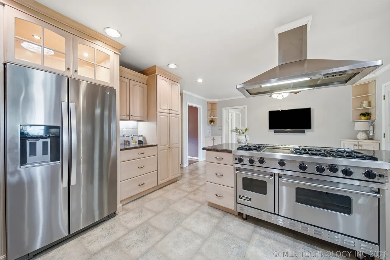 Photo 15 — 4231 S Columbia Place, Tulsa, OK 74105