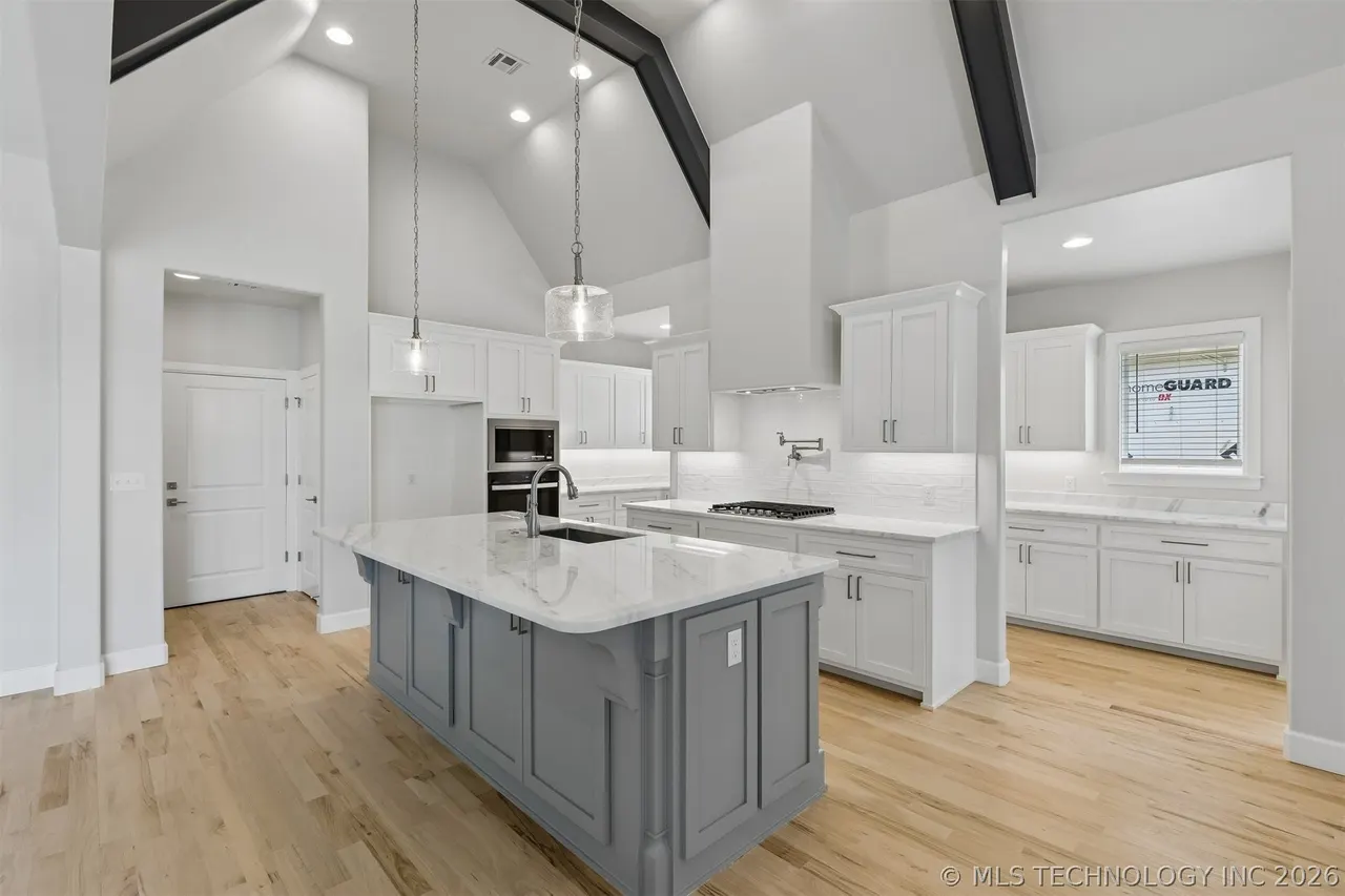 Photo 11 — 2834 E 144th Street S, Bixby, OK 74008