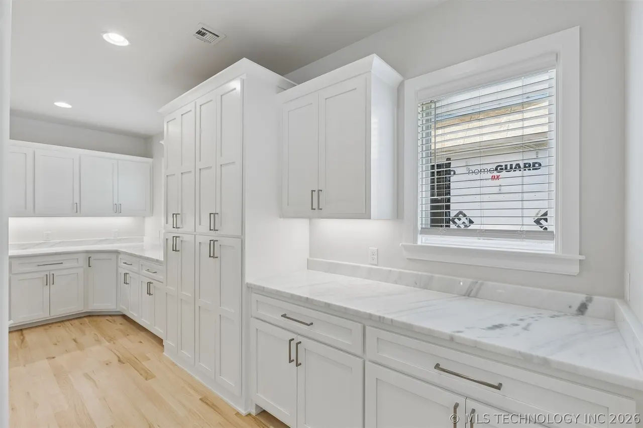 Photo 19 — 2834 E 144th Street S, Bixby, OK 74008