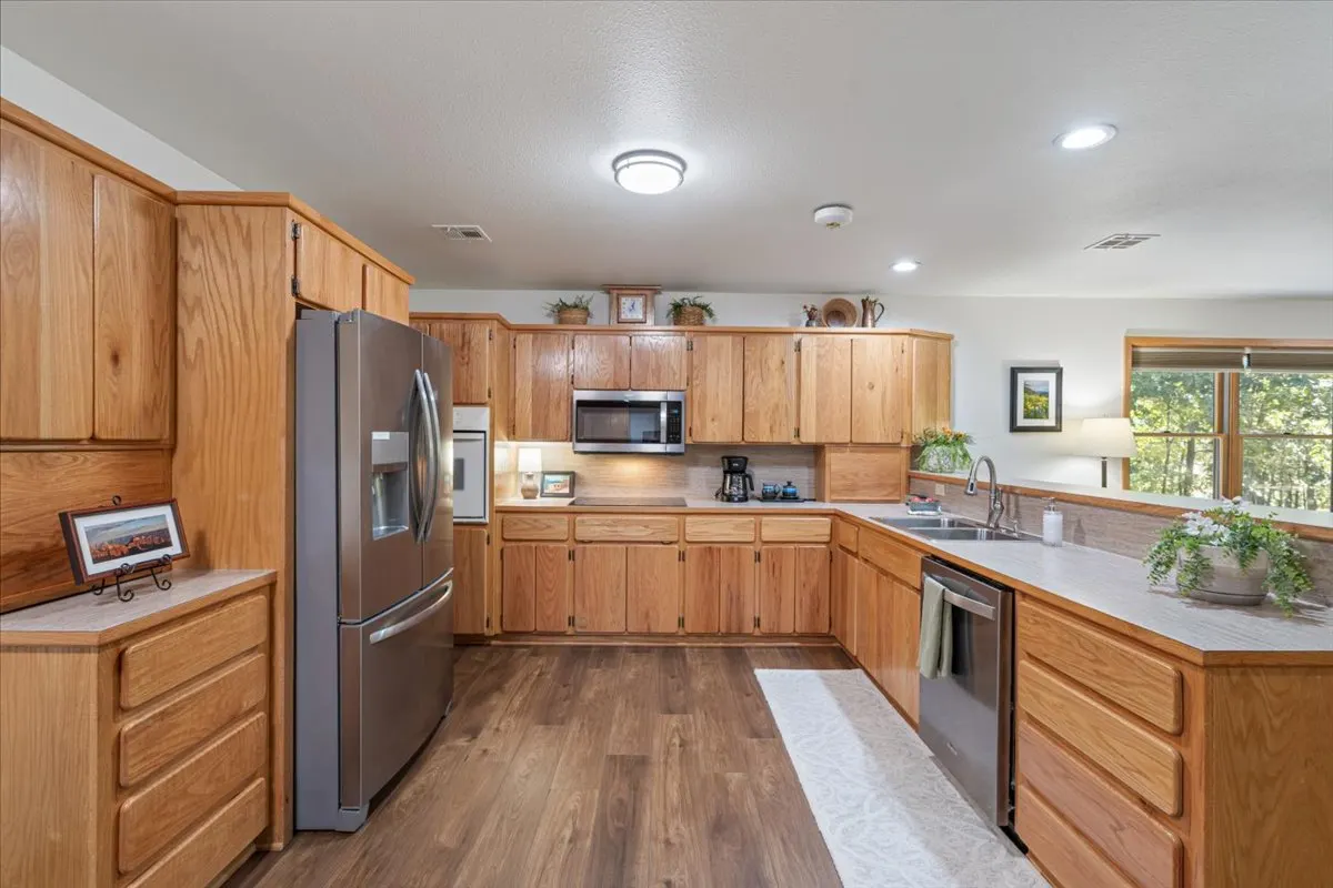Photo 11 — 23233 River View, Kansas, OK 74347