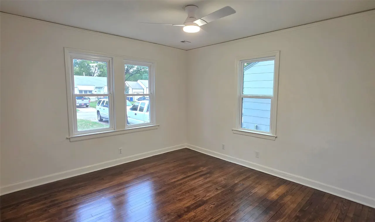 Photo 7 — 6920 E 5th Street, Tulsa, OK 74112