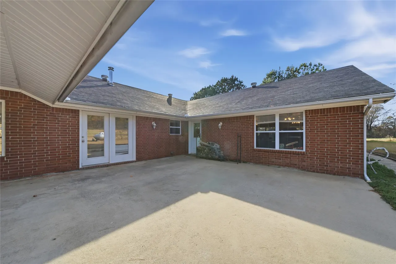 Photo 33 — 2800 NW 1010th Avenue, Wilburton, OK 74578