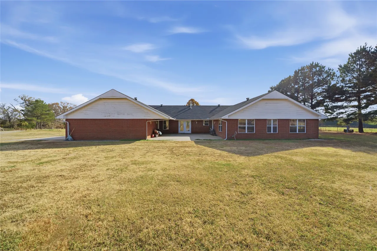Photo 34 — 2800 NW 1010th Avenue, Wilburton, OK 74578