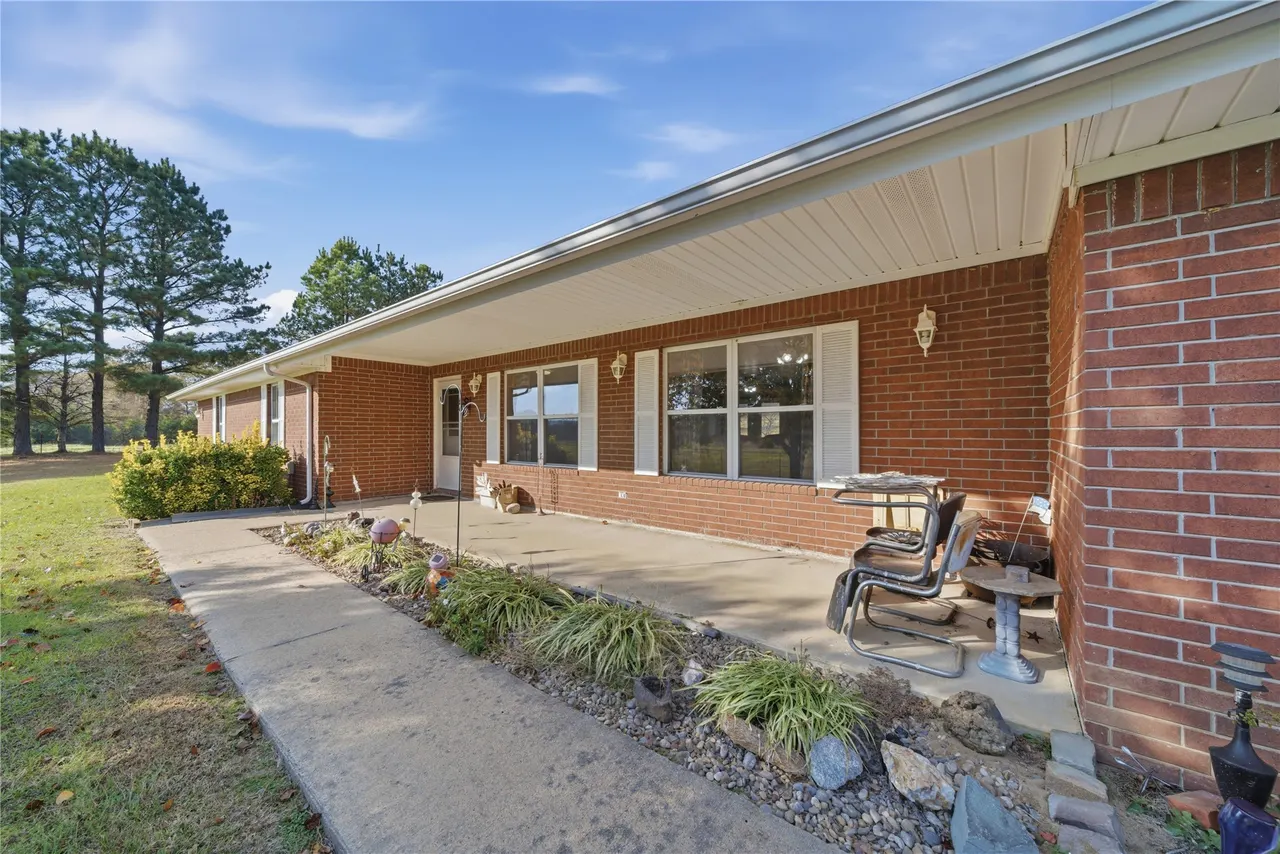 Photo 9 — 2800 NW 1010th Avenue, Wilburton, OK 74578