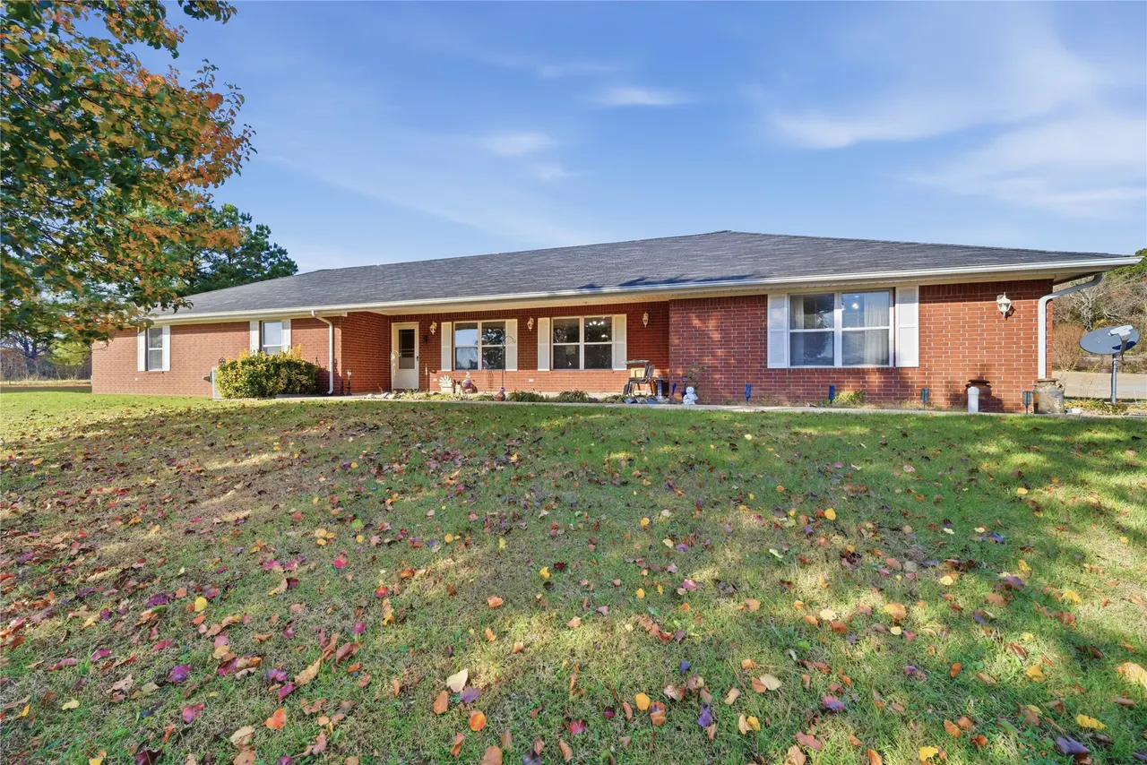 Photo 3 — 2800 NW 1010th Avenue, Wilburton, OK 74578