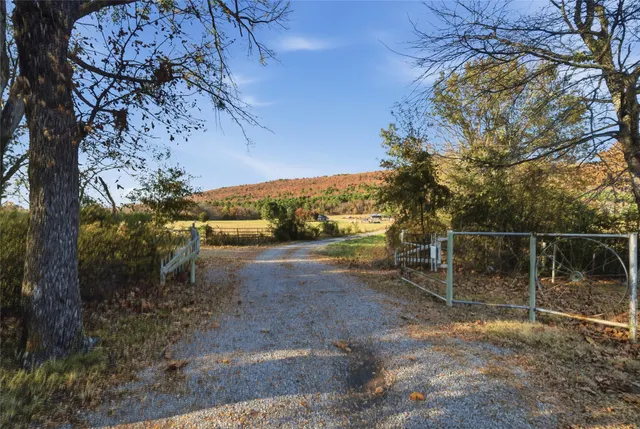 Photo 8 — 2800 NW 1010th Avenue, Wilburton, OK 74578