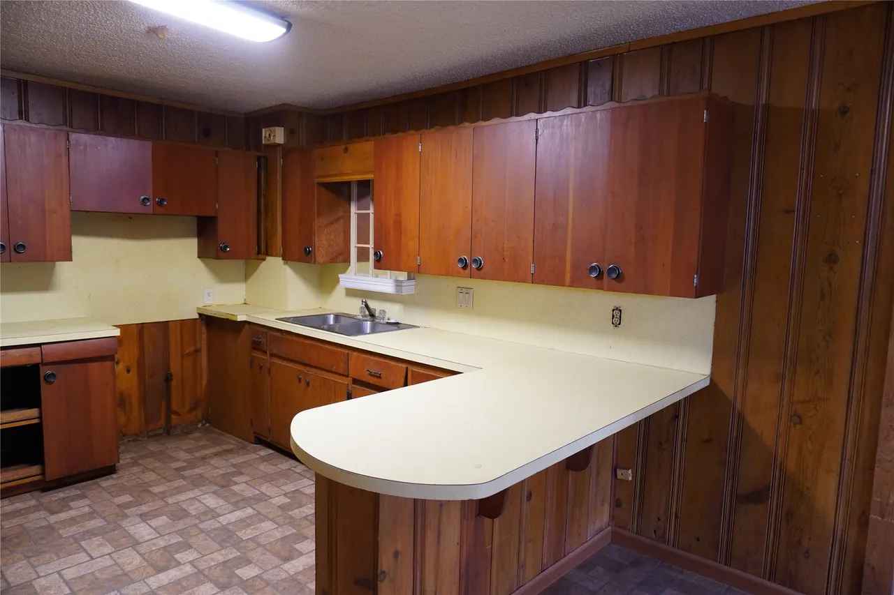 Photo 3 — 208 NW 5th Street, Checotah, OK 74426