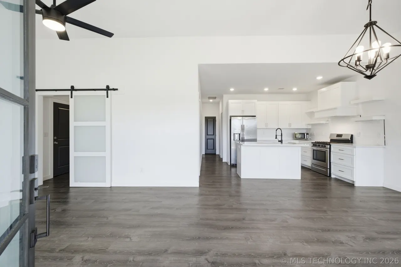 Photo 4 — 5928 S 100th East Avenue, Tulsa, OK 74146