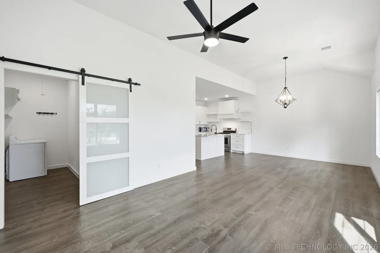 Photo 5 — 5928 S 100th East Avenue, Tulsa, OK 74146