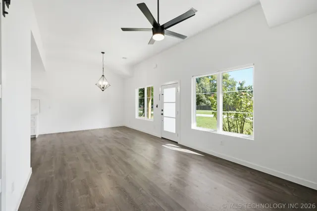 Photo 7 — 5928 S 100th East Avenue, Tulsa, OK 74146