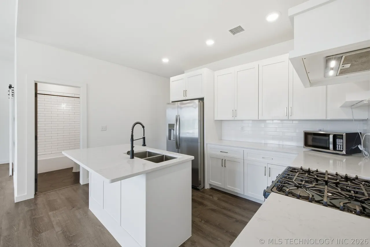 Photo 9 — 5928 S 100th East Avenue, Tulsa, OK 74146