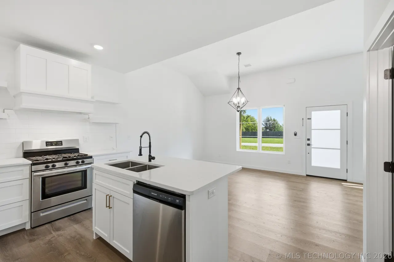Photo 10 — 5928 S 100th East Avenue, Tulsa, OK 74146