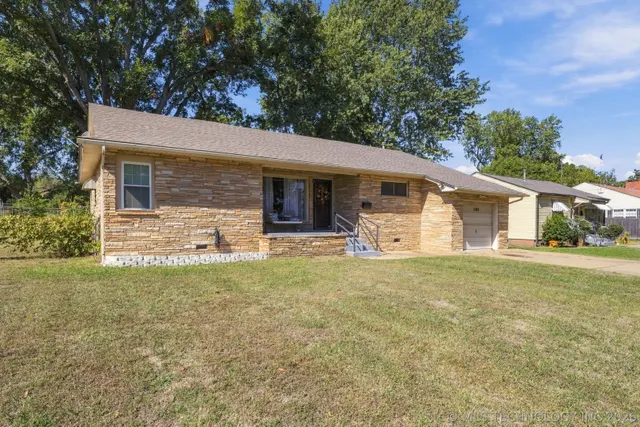 Photo 3 — 602 N C Avenue, Cleveland, OK 74020