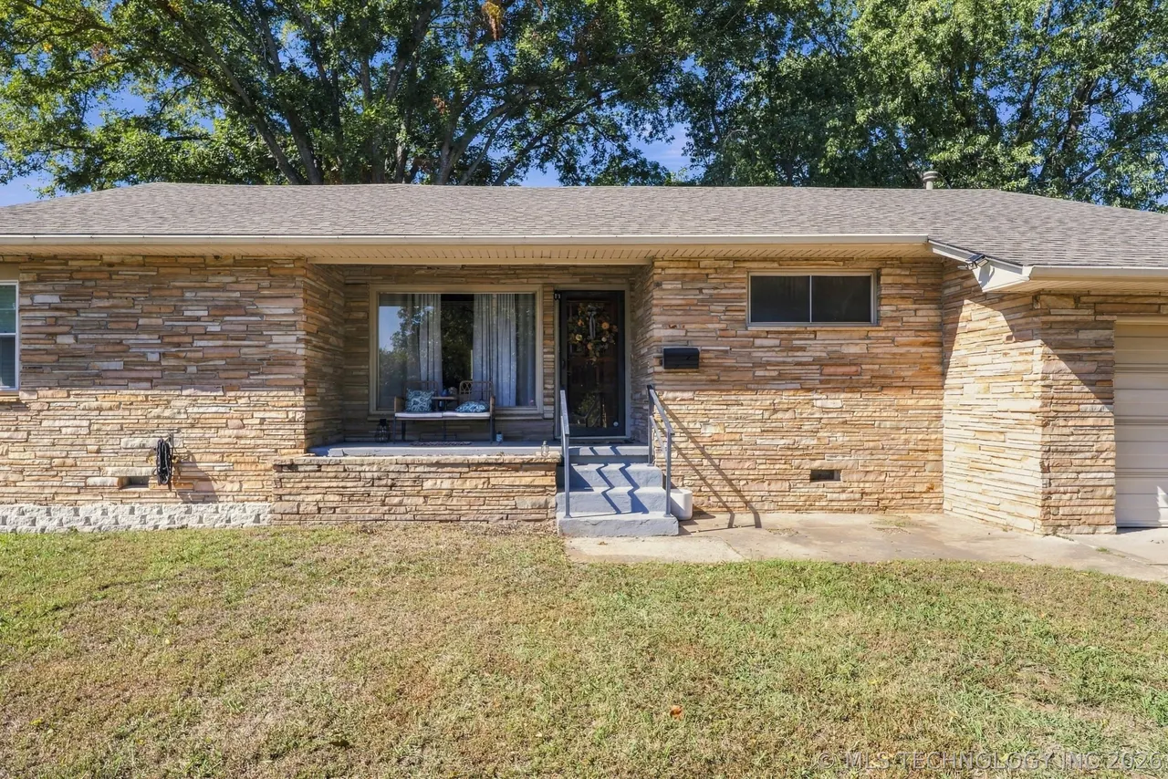 Photo 4 — 602 N C Avenue, Cleveland, OK 74020