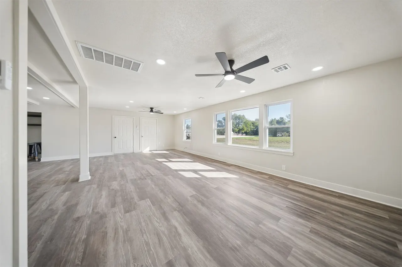 Photo 9 — 705 N Elliott Street, Pryor, OK 74361