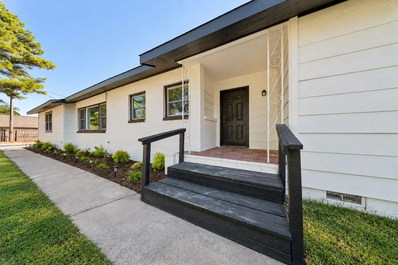 Photo 4 — 705 N Elliott Street, Pryor, OK 74361