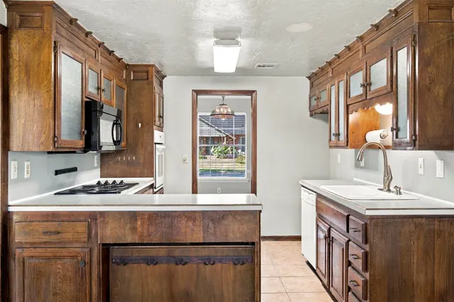 Photo 6 — 3835 S 99th East Avenue, Tulsa, OK 74146
