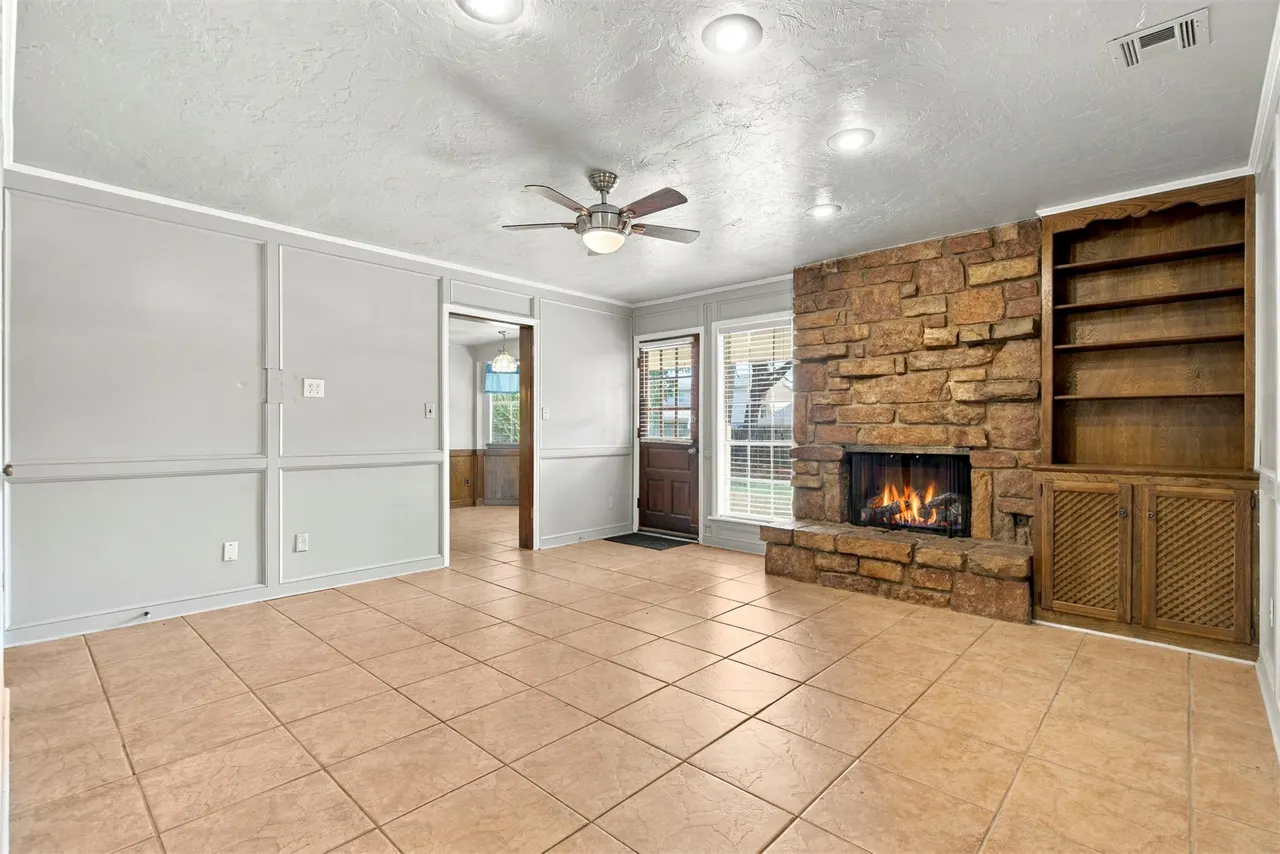 Photo 4 — 3835 S 99th East Avenue, Tulsa, OK 74146