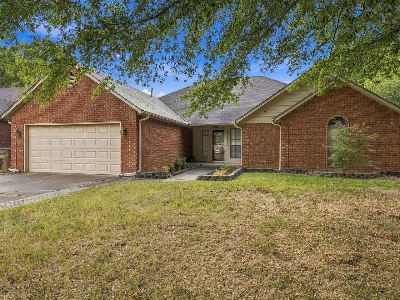 Photo 2 — 11206 S 108th EastAvenue, Bixby, OK 74008
