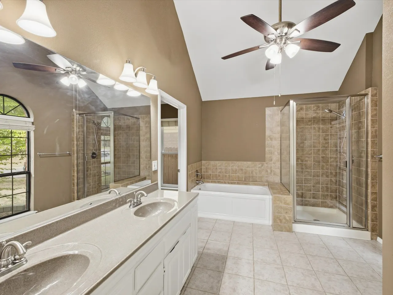 Photo 9 — 11206 S 108th EastAvenue, Bixby, OK 74008