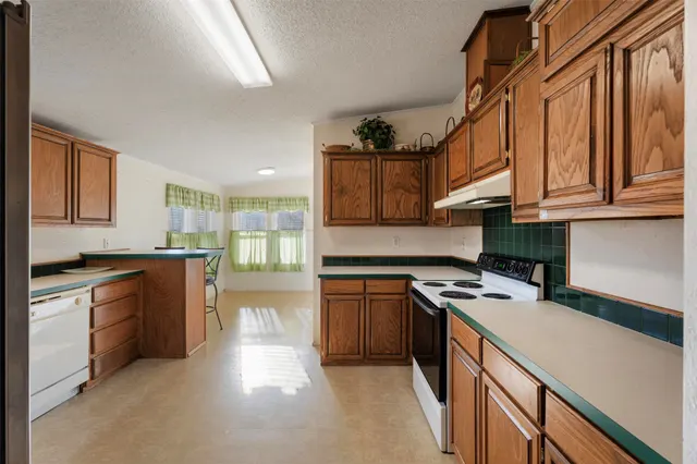 Photo 6 — 61901 E 288 Road, Grove, OK 74344