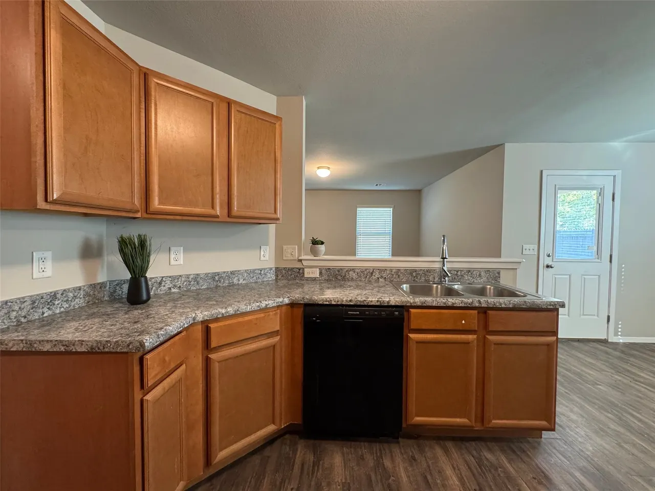 Photo 14 — 1509 S 31st Street, Broken Arrow, OK 74014