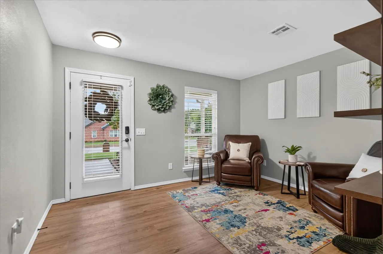 Photo 3 — 1904 Barnett Place, Bartlesville, OK 74006