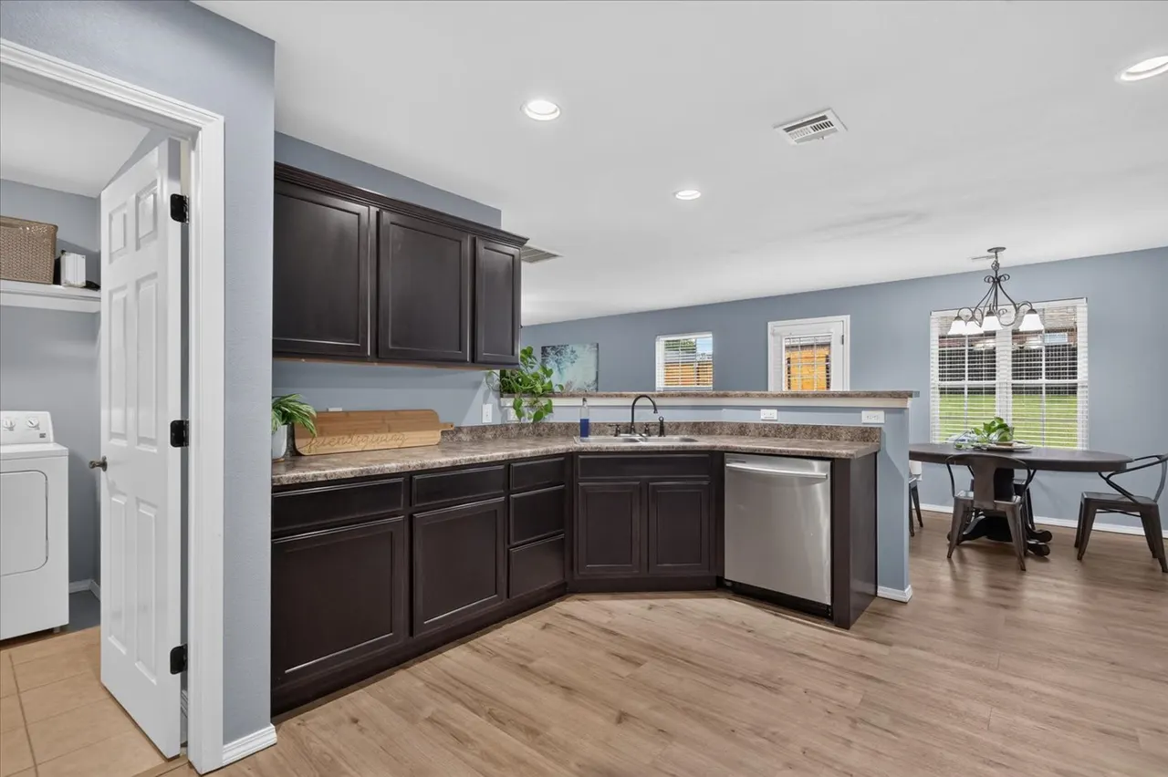 Photo 11 — 1904 Barnett Place, Bartlesville, OK 74006