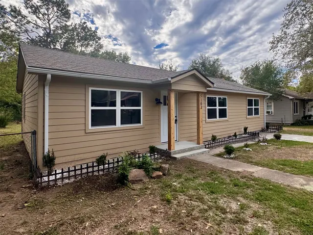 Photo 2 — 5103 Emporia Street, Muskogee, OK 74401