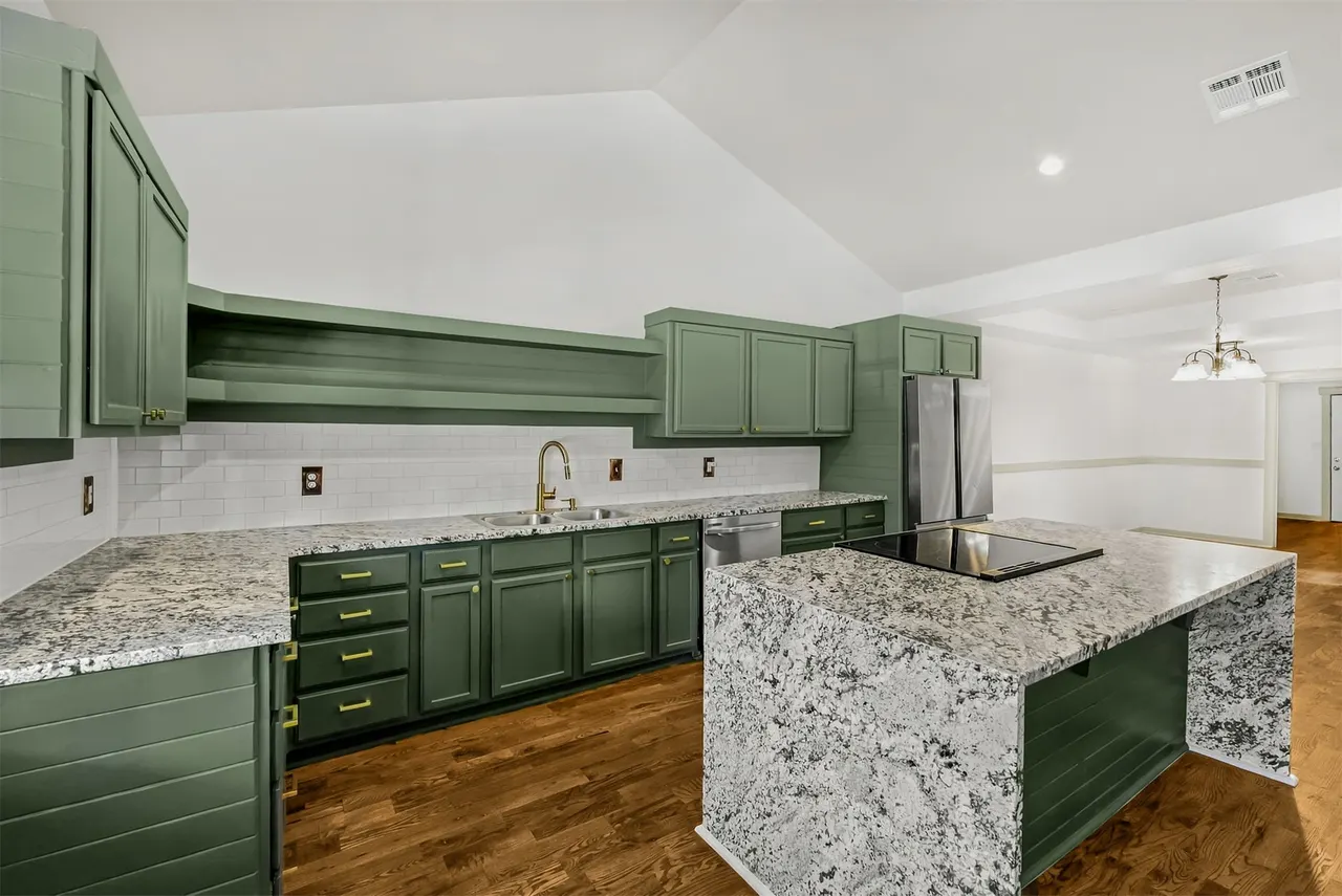 Photo 21 — 351 S Yorktown Avenue, Tulsa, OK 74104