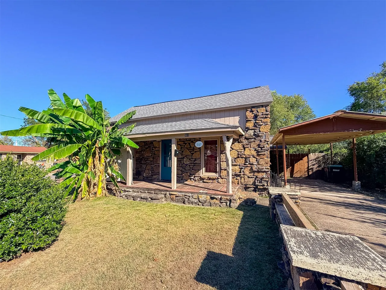 Front exterior — 501 S Cherokee Avenue, Tahlequah, OK 74464
