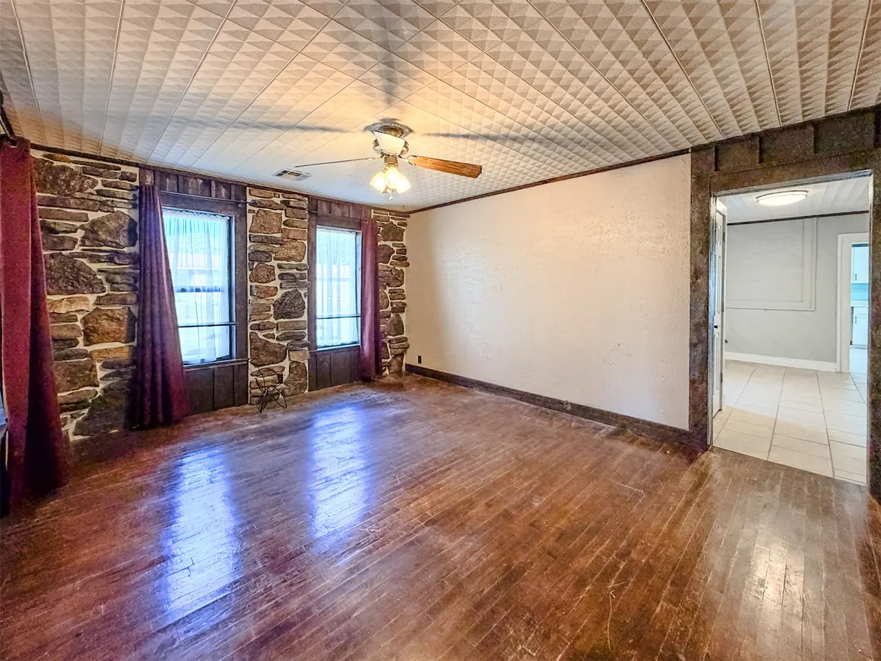 Photo 8 — 501 S Cherokee Avenue, Tahlequah, OK 74464