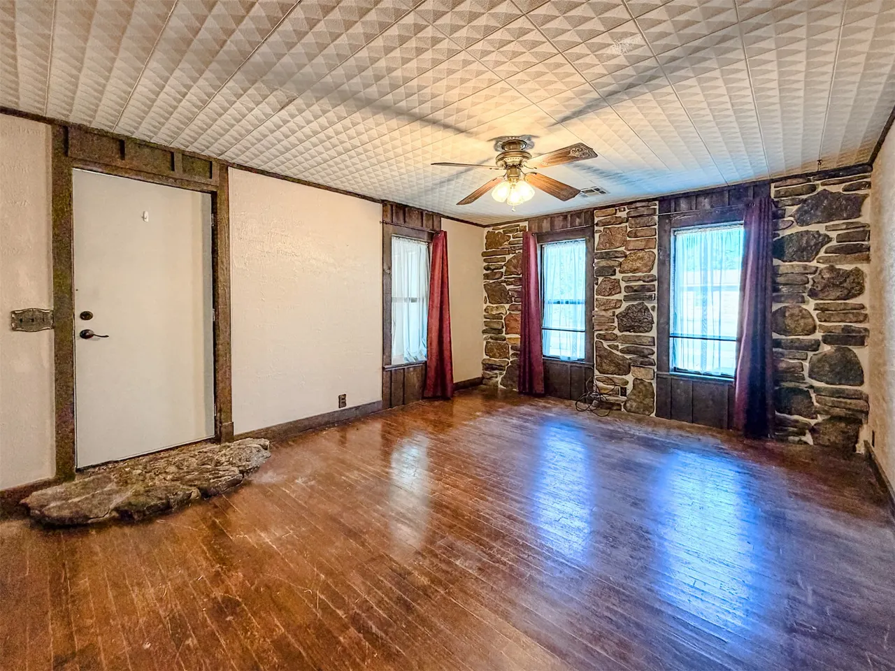 Photo 10 — 501 S Cherokee Avenue, Tahlequah, OK 74464