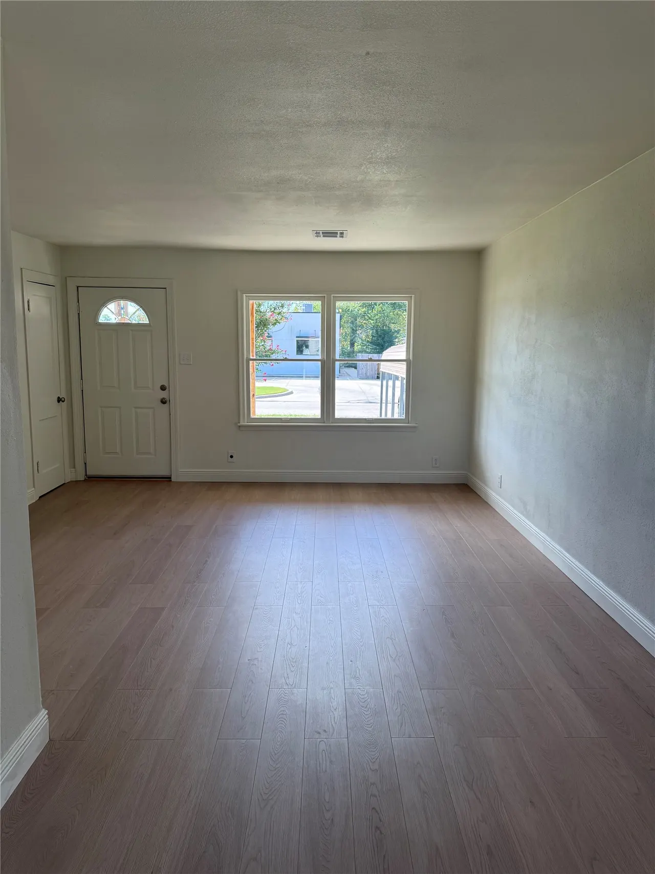 Photo 2 — 2218 Lampton Street, Muskogee, OK 74403