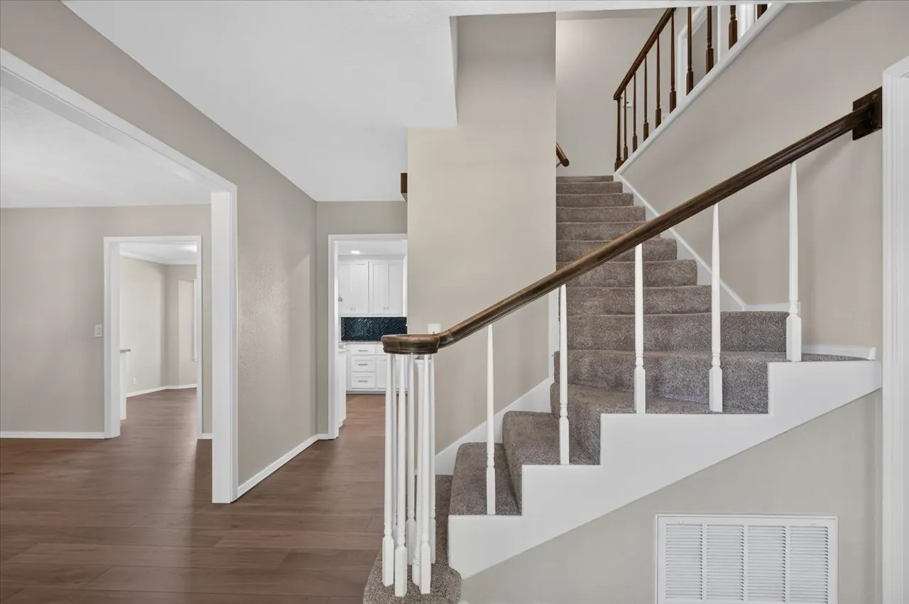 Photo 5 — 438 Chisholm Circle, Bartlesville, OK 74006