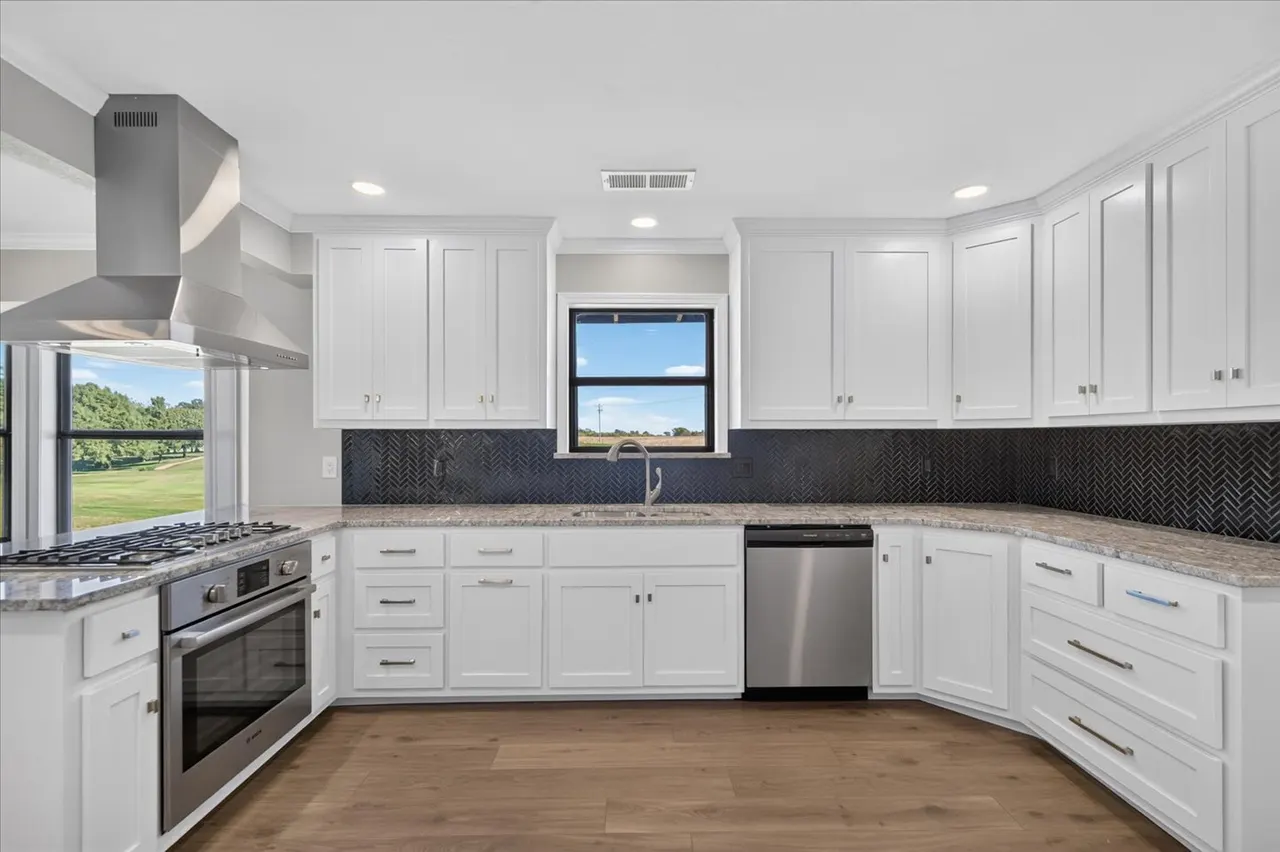 Photo 15 — 438 Chisholm Circle, Bartlesville, OK 74006