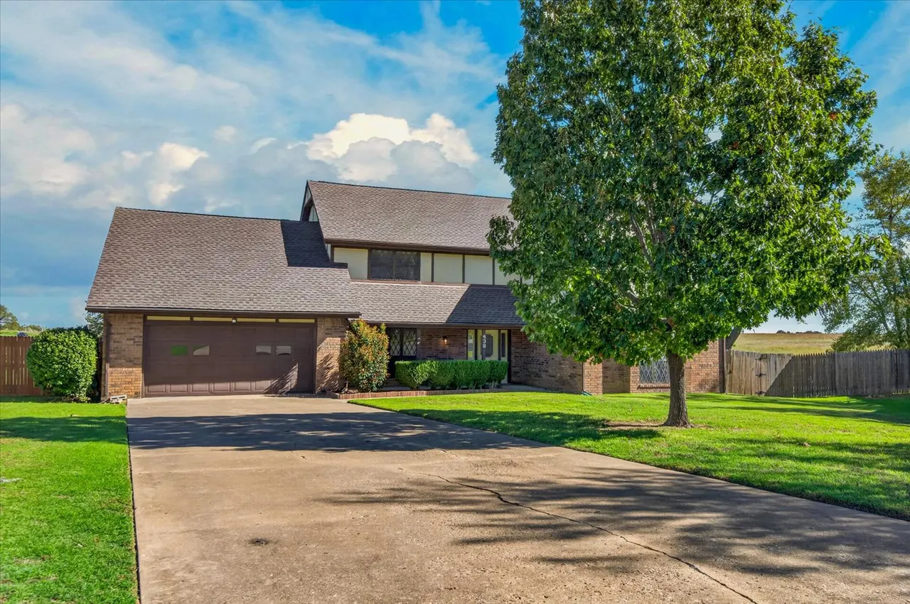 Front exterior — 438 Chisholm Circle, Bartlesville, OK 74006