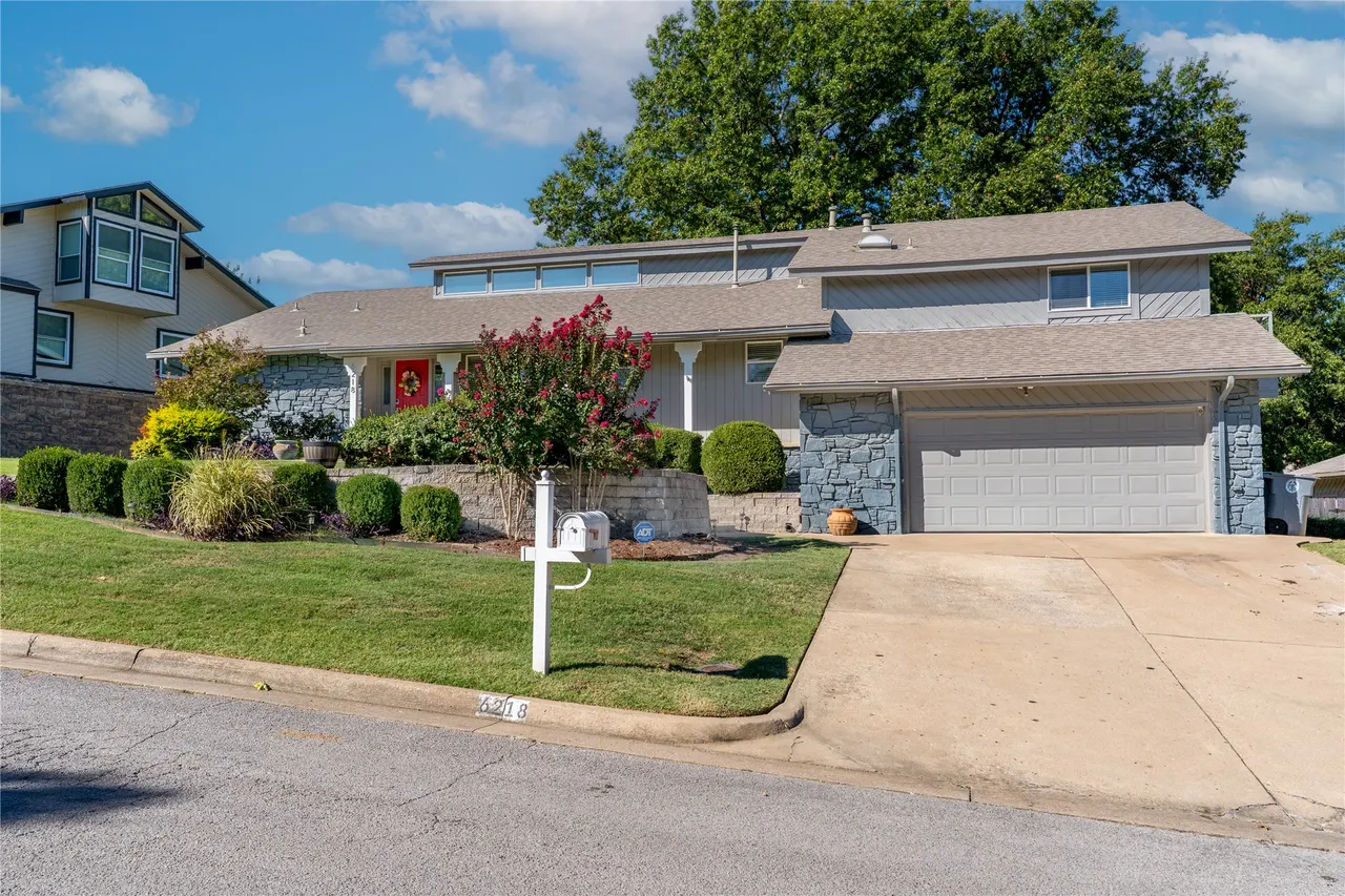 Photo 2 — 6218 S Sandusky Avenue, Tulsa, OK 74136