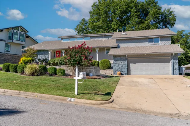 Photo 2 — 6218 S Sandusky Avenue, Tulsa, OK 74136