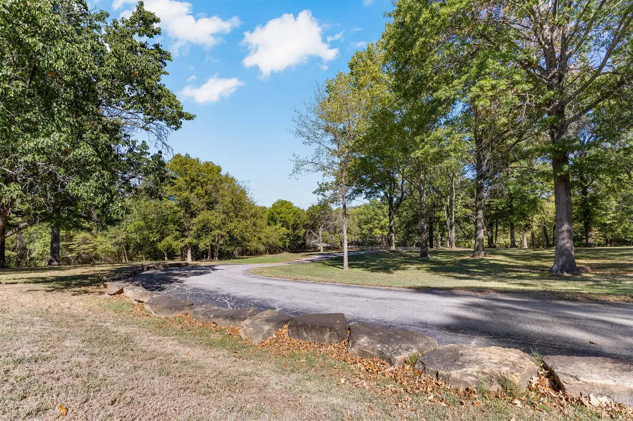 Photo 7 — 2901 N Lowry Lane, Claremore, OK 74017